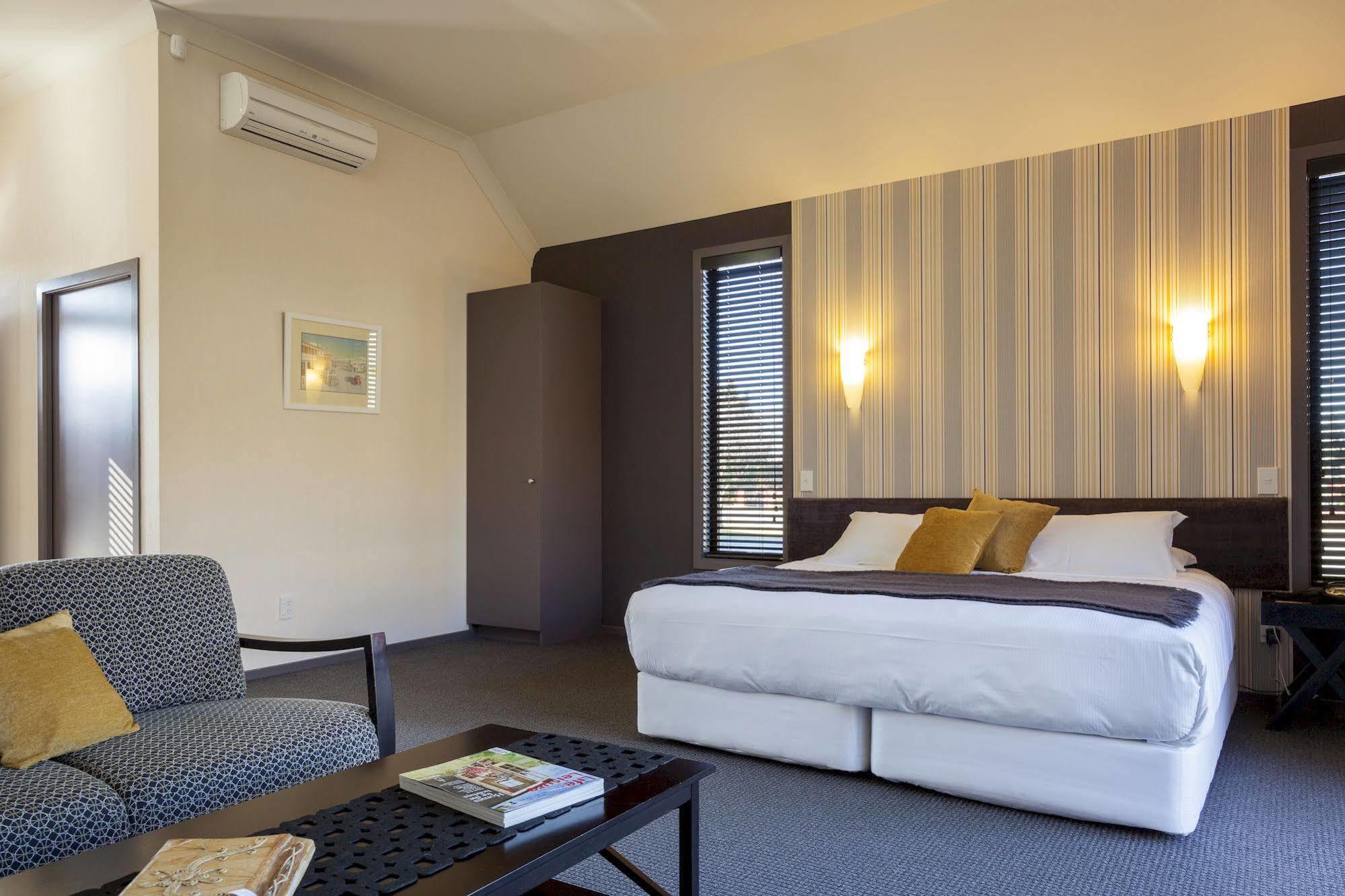 Hawkdun Lodge Motel Ranfurly Екстериор снимка